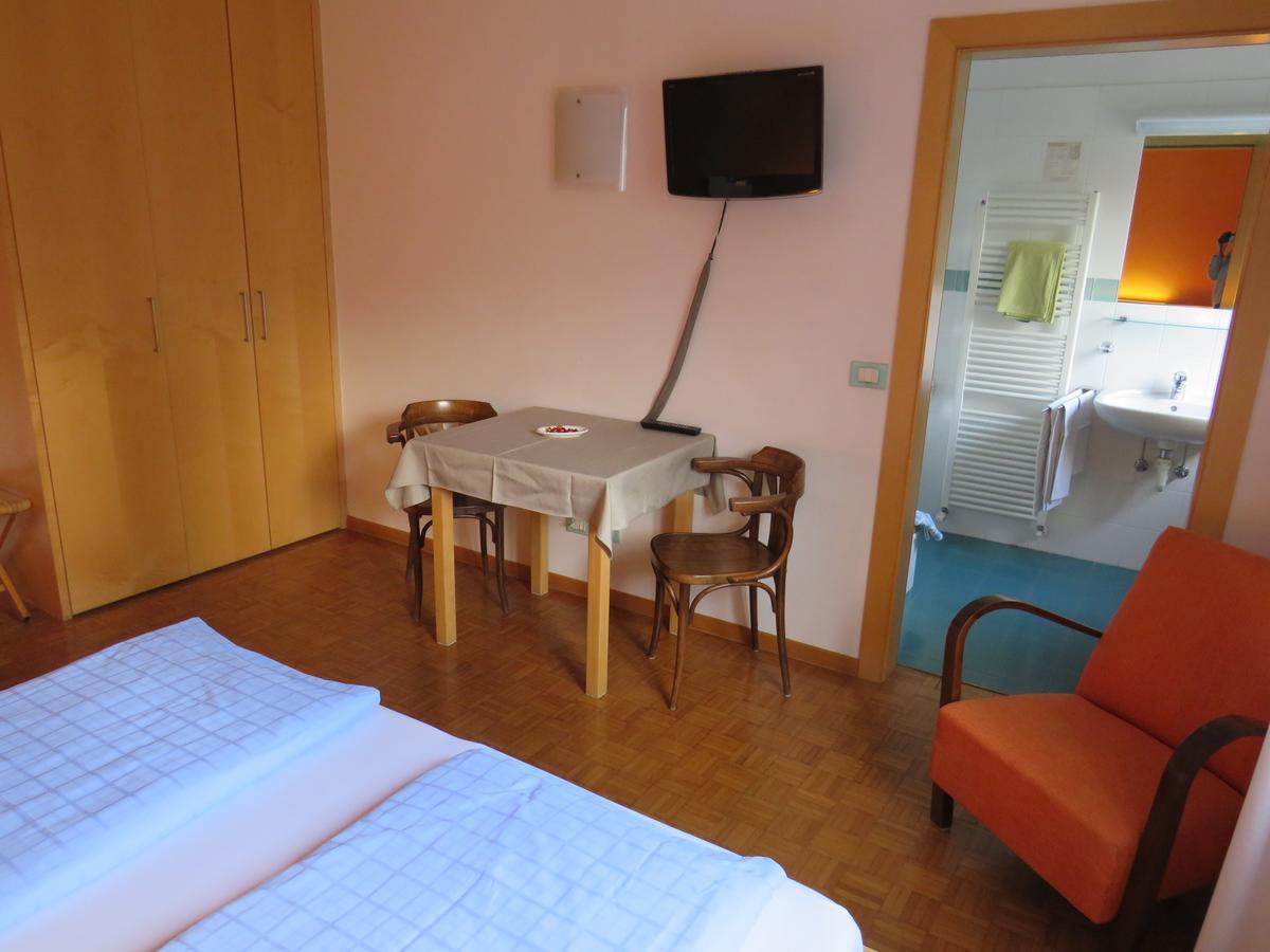 Garni Domus Mea Hotel Merano Eksteriør billede