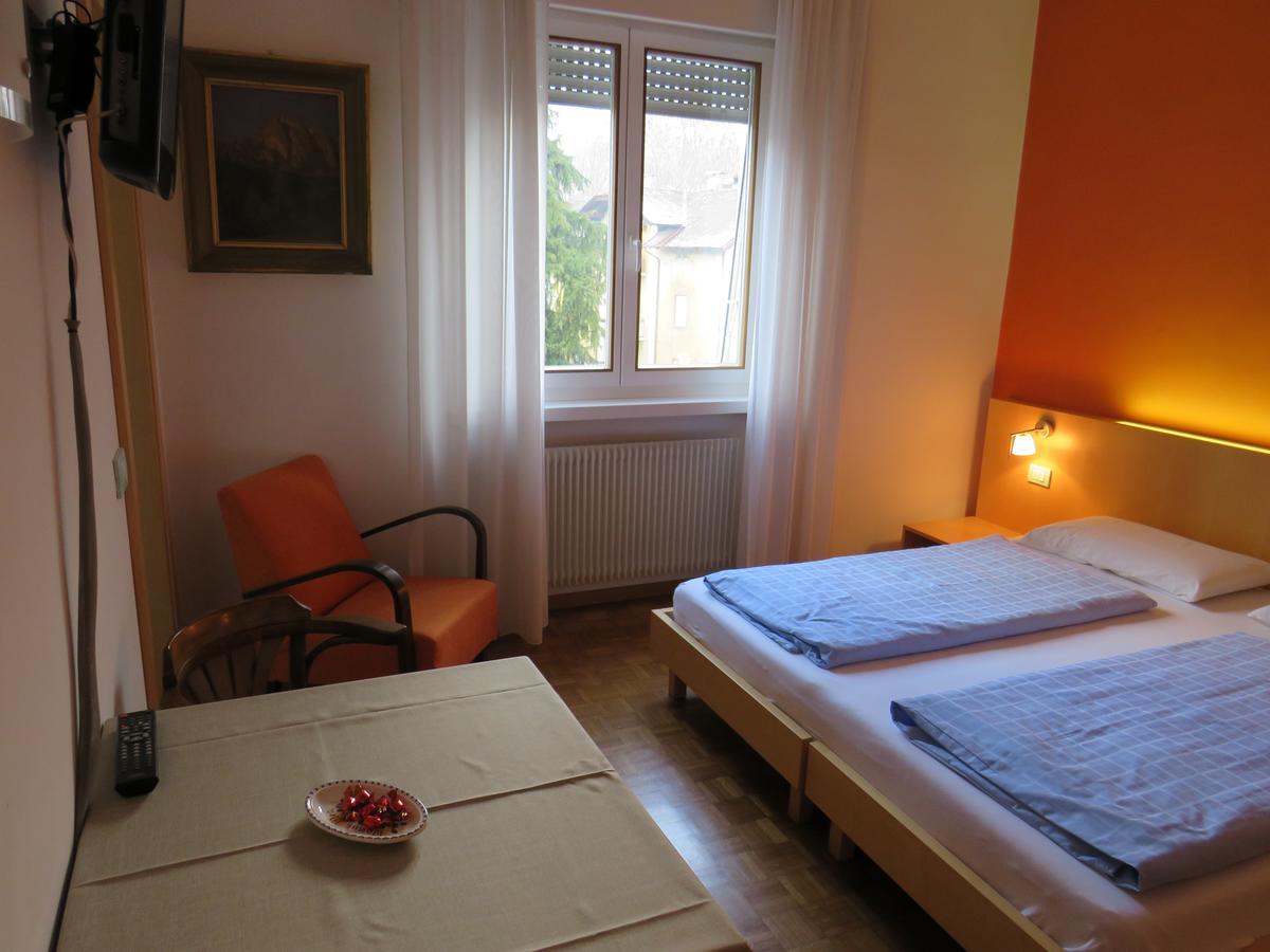 Garni Domus Mea Hotel Merano Eksteriør billede