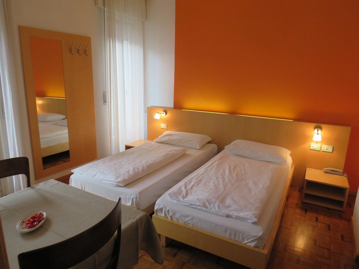 Garni Domus Mea Hotel Merano Eksteriør billede